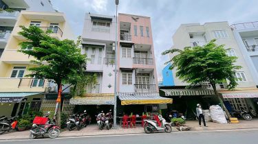 Bán Nhà Mặt Tiền Ngay Nguyễn Cửu Vân 4,5x14m – 4 Tầng – Giá: 15 Tỷ Quận Bình Thạnh Giáp Quận 1