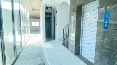 Bán Toà Nhà Mặt Tiền Nguyễn Cửu Vân 8x25m – 7 Tầng Giá 65 Tỷ HDT 200Triệu Quận Bình Thạnh Giáp Quận 1